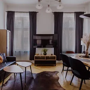 Apartment Golden Pearl - Main Square, 100 Sqm, 4, Krakow